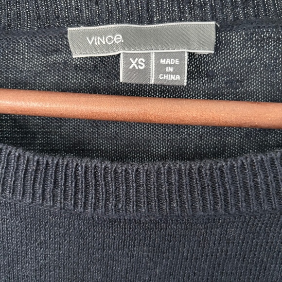 Vince Navy Linen Crew Neck Sweater Fits XS-Med - Picture 3 of 11